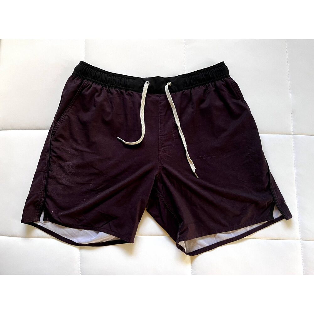 Vuori Trail Short - Men's Medium 6" Inseam Dark Maroon